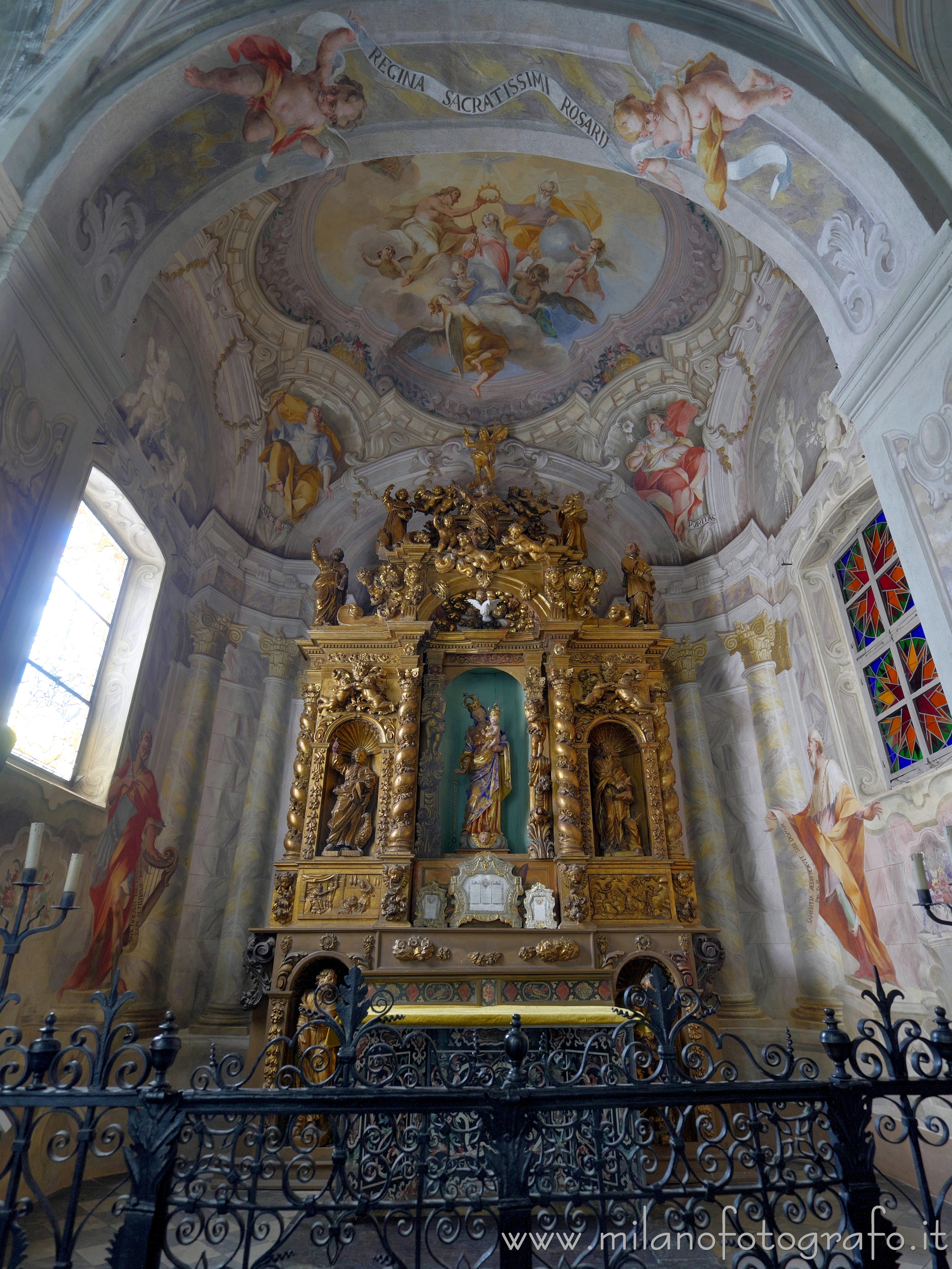 Pettinengo (Biella, Italy) - Chapel of Our Lady of the Rosary in the Parish Church of the Saints Stephen and James - Full resolution picture